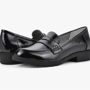 Cliffs By White Mountain Black Loafers NWOT